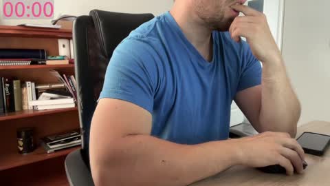 Snapshot of adb_1989 chatting on 01/10/25, 07:57 John online show from 01/10/25, 07:57