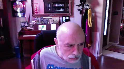add_me_2 online show from 12/15/25, 08:02