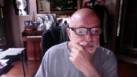 Snapshot of add_me_2 chatting on 05/09/26, 01:49 add_me_2 online show from 05/09/26, 01:49