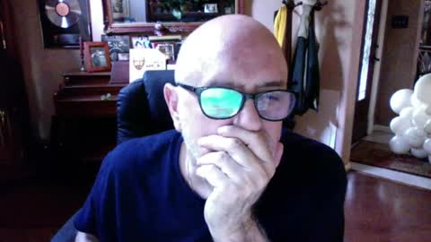 Snapshot of add_me_2 chatting on 06/14/26, 11:18 add_me_2 online show from 06/14/26, 11:18