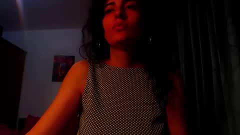 amy        online show from 04/05/26, 04:26