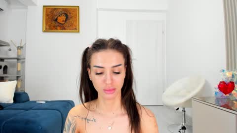 Tori online show from 12/23/24, 12:35