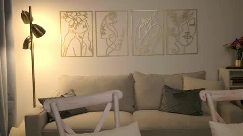 Addison Rose  I am currently away for the holiday weekend. Streams start again on 1242024. Enjoy the holiday online show from 11/13/25, 02:32