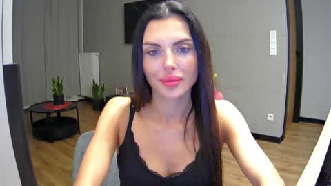 Snapshot of addisonadore chatting on 06/11/26, 12:32 ADDISON online show from 06/11/26, 12:32