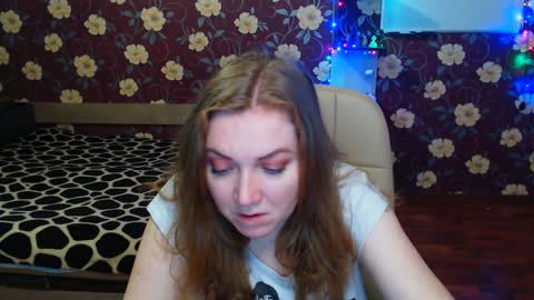 Snapshot of adel_redhead_ chatting on 01/22/25, 06:31 Adel online show from 01/22/25, 06:31