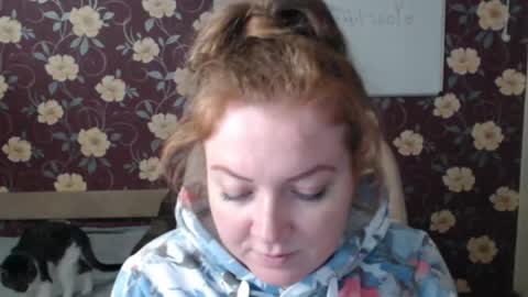 Snapshot of adel_redhead_ chatting on 06/07/26, 06:44 Adel online show from 06/07/26, 06:44