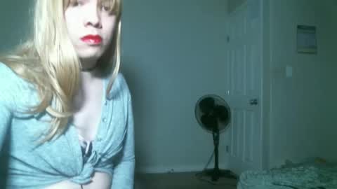 Snapshot of adelaideweight chatting on 10/31/25, 01:39 adelaideweight online show from 10/31/25, 01:39