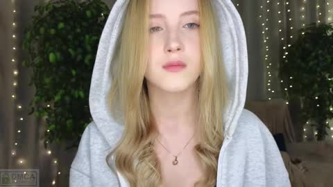 Adele online show from 02/16/25, 09:48