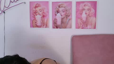 Snapshot of adele_latinlady chatting on 05/22/26, 09:09 Sofi online show from 05/22/26, 09:09