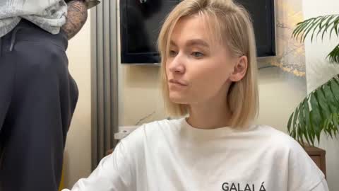 Adele Nick online show from 11/02/25, 11:56