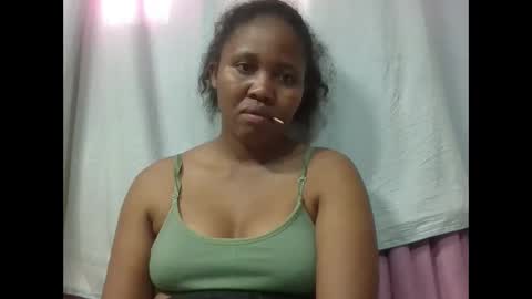 adelealy online show from 11/18/25, 04:17