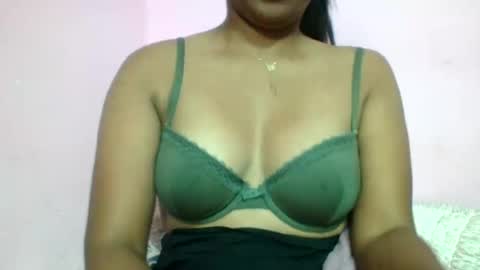 Snapshot of adelealy chatting on 07/14/26, 02:05 adelealy online show from 07/14/26, 02:05