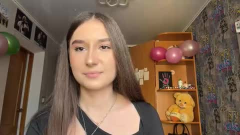 Snapshot of adeleapel chatting on 02/17/26, 12:01 Poly online show from 02/17/26, 12:01