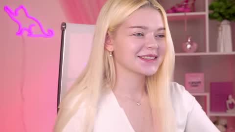 Adele  2200 -700  1000  UTCGMT 100 online show from 04/24/26, 03:09