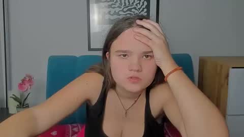 Snapshot of adelecruzz chatting on 01/05/26, 05:27 adelecruzz online show from 01/05/26, 05:27