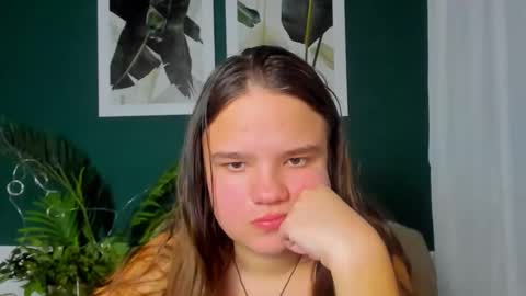 Snapshot of adelecruzz chatting on 02/21/26, 01:34 adelecruzz online show from 02/21/26, 01:34