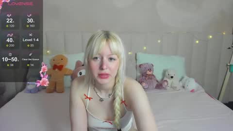Snapshot of adelesilvy chatting on 06/01/26, 02:02 adelesilvy online show from 06/01/26, 02:02