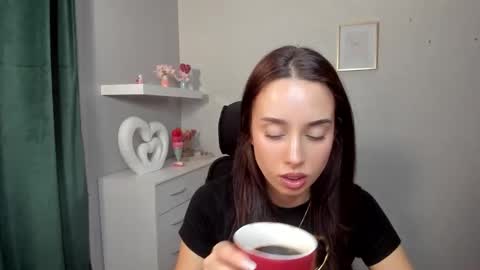 Adele online show from 04/20/26, 05:43