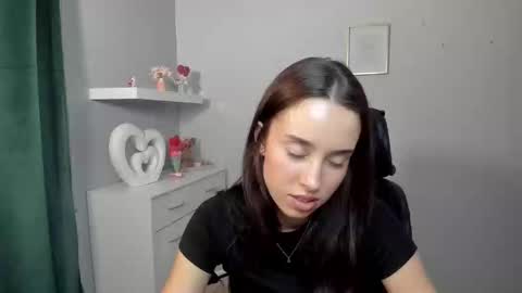 Adele online show from 04/20/26, 05:48