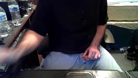 adelhi20 online show from 10/16/25, 07:04