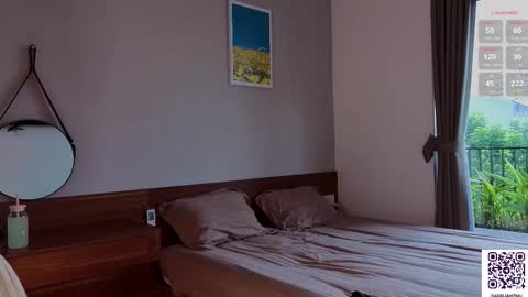 Adelia online show from 10/08/25, 12:08