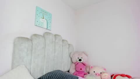 Snapshot of adeline1__ chatting on 04/09/26, 02:11 dahia online show from 04/09/26, 02:11