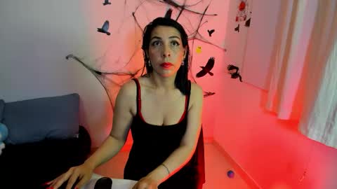 Adelle online show from 11/04/25, 09:08