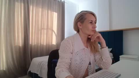 Adellyn online show from 07/20/26, 03:14