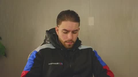 Ades online show from 10/25/25, 11:40