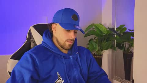 Ades online show from 11/30/25, 11:36