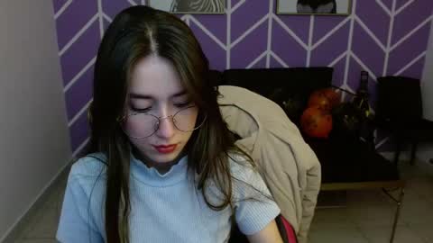 Adhara online show from 11/18/25, 07:40