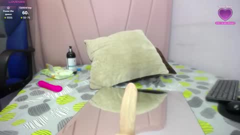 Adhara online show from 09/18/25, 10:23