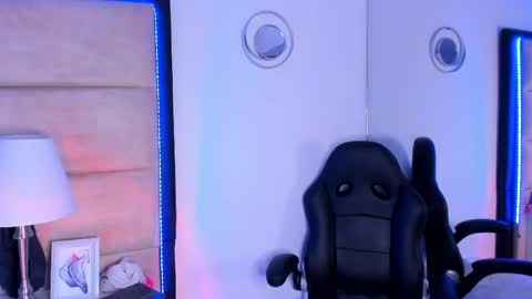 Im Adhara  online show from 04/22/26, 09:38