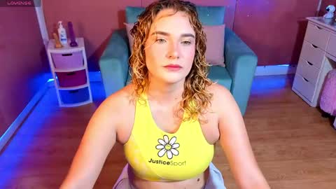 Adhara online show from 04/28/26, 09:47