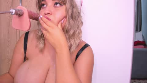  Adila  online show from 12/20/24, 07:33