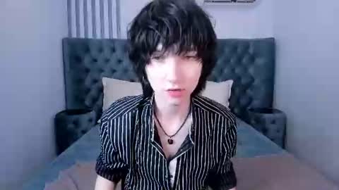 Snapshot of adonbev chatting on 06/19/26, 05:56 adonbev online show from 06/19/26, 05:56