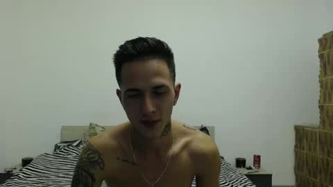 Snapshot of adonis0892 chatting on 10/26/25, 05:52 adonis0892 online show from 10/26/25, 05:52