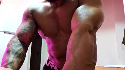 Snapshot of adonis_msc chatting on 10/08/25, 06:38 Adonis online show from 10/08/25, 06:38