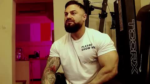 Snapshot of adonis_msc chatting on 10/24/25, 05:42 Adonis online show from 10/24/25, 05:42