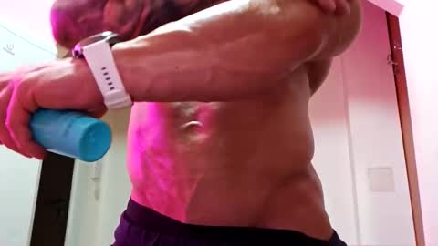 Adonis online show from 04/20/26, 10:18