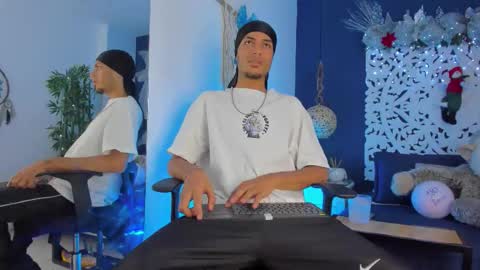 Snapshot of adonis_wb chatting on 12/03/25, 10:19 adonis_wb online show from 12/03/25, 10:19