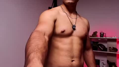 Snapshot of adonixxx04 chatting on 08/05/26, 12:46 adonixxx04 online show from 08/05/26, 12:46