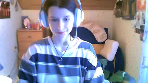 Snapshot of adorable_sparkle chatting on 02/10/25, 01:22 adorable_sparkle online show from 02/10/25, 01:22