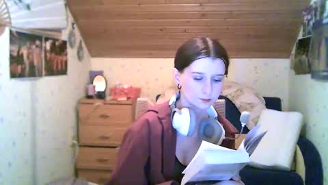 Snapshot of adorable_sparkle chatting on 02/19/25, 04:22 adorable_sparkle online show from 02/19/25, 04:22
