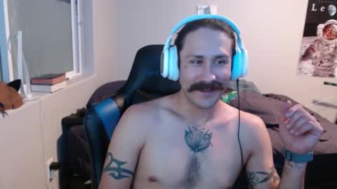 Snapshot of adoraso18 chatting on 10/13/25, 02:33 adoraso18 online show from 10/13/25, 02:33