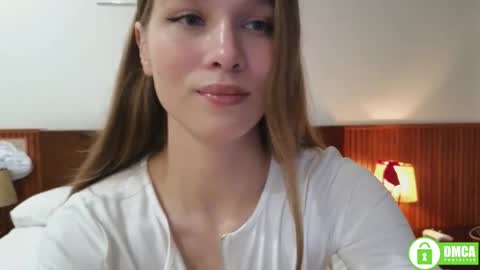 Lia  online show from 04/20/26, 06:16