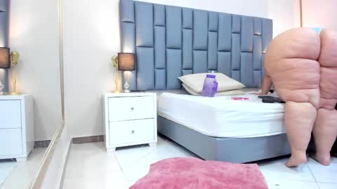 ANDREA PEREZ online show from 01/28/25, 02:42