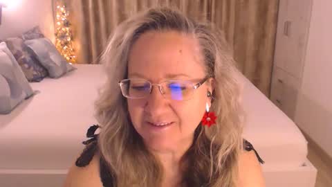 Cryna online show from 04/21/26, 02:51