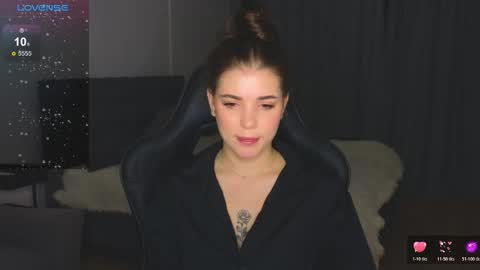 Adriana online show from 11/19/25, 02:11