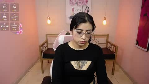 Snapshot of adri_gomez_1 chatting on 05/23/26, 12:53 Adri online show from 05/23/26, 12:53
